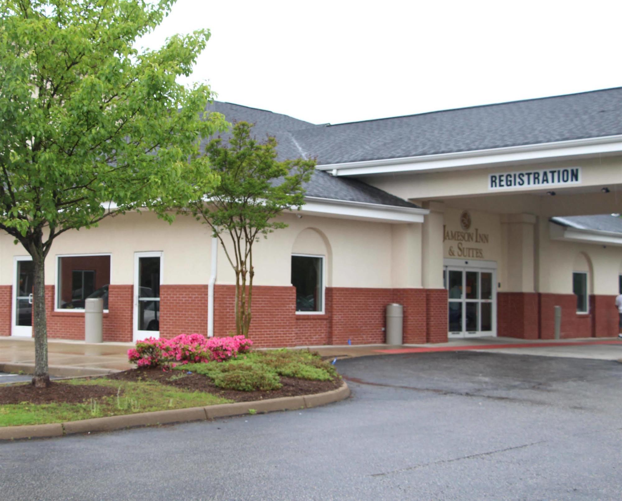Sleep Inn & Suites Newport News Exterior photo