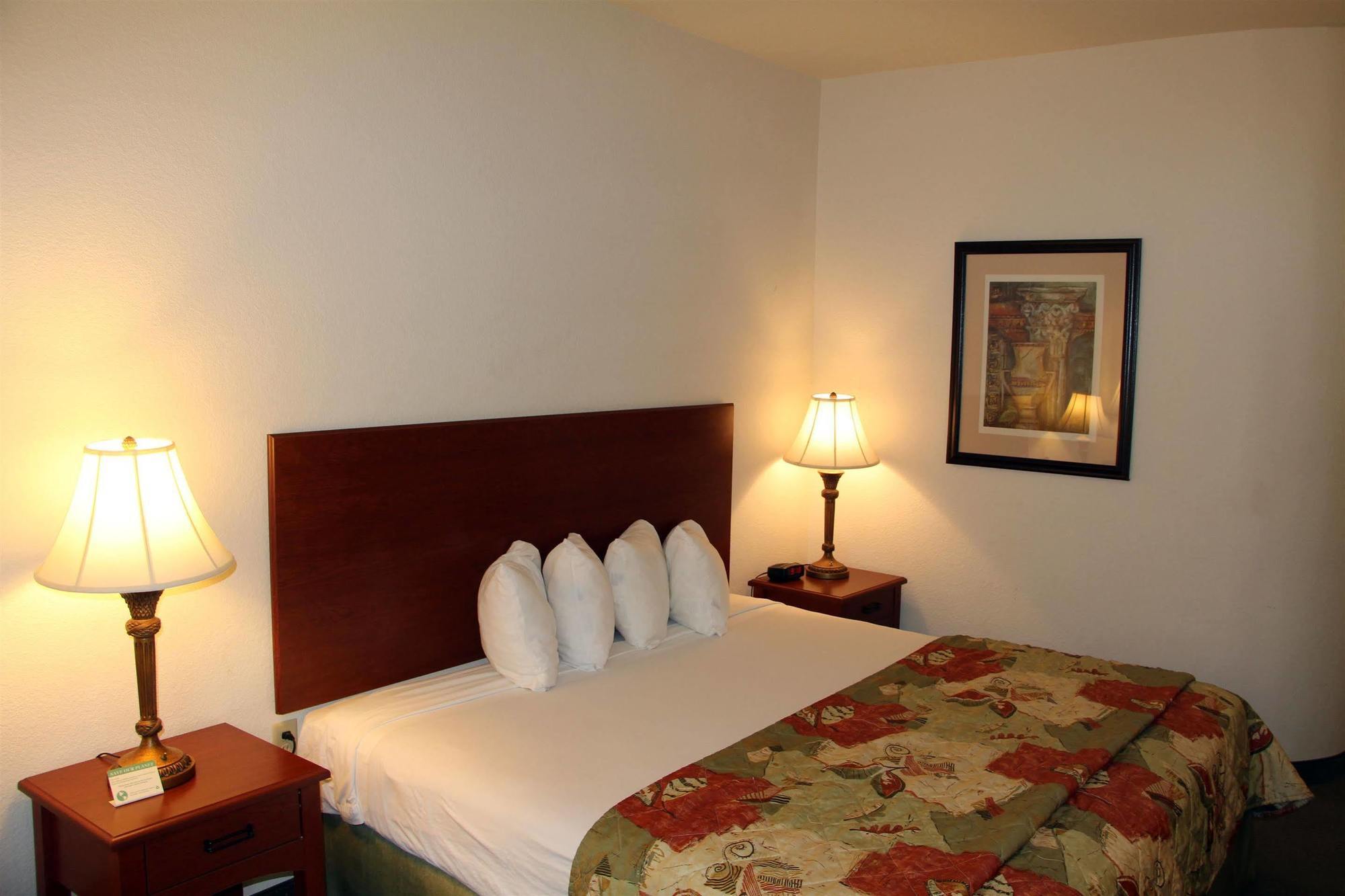 Sleep Inn & Suites Newport News Exterior photo