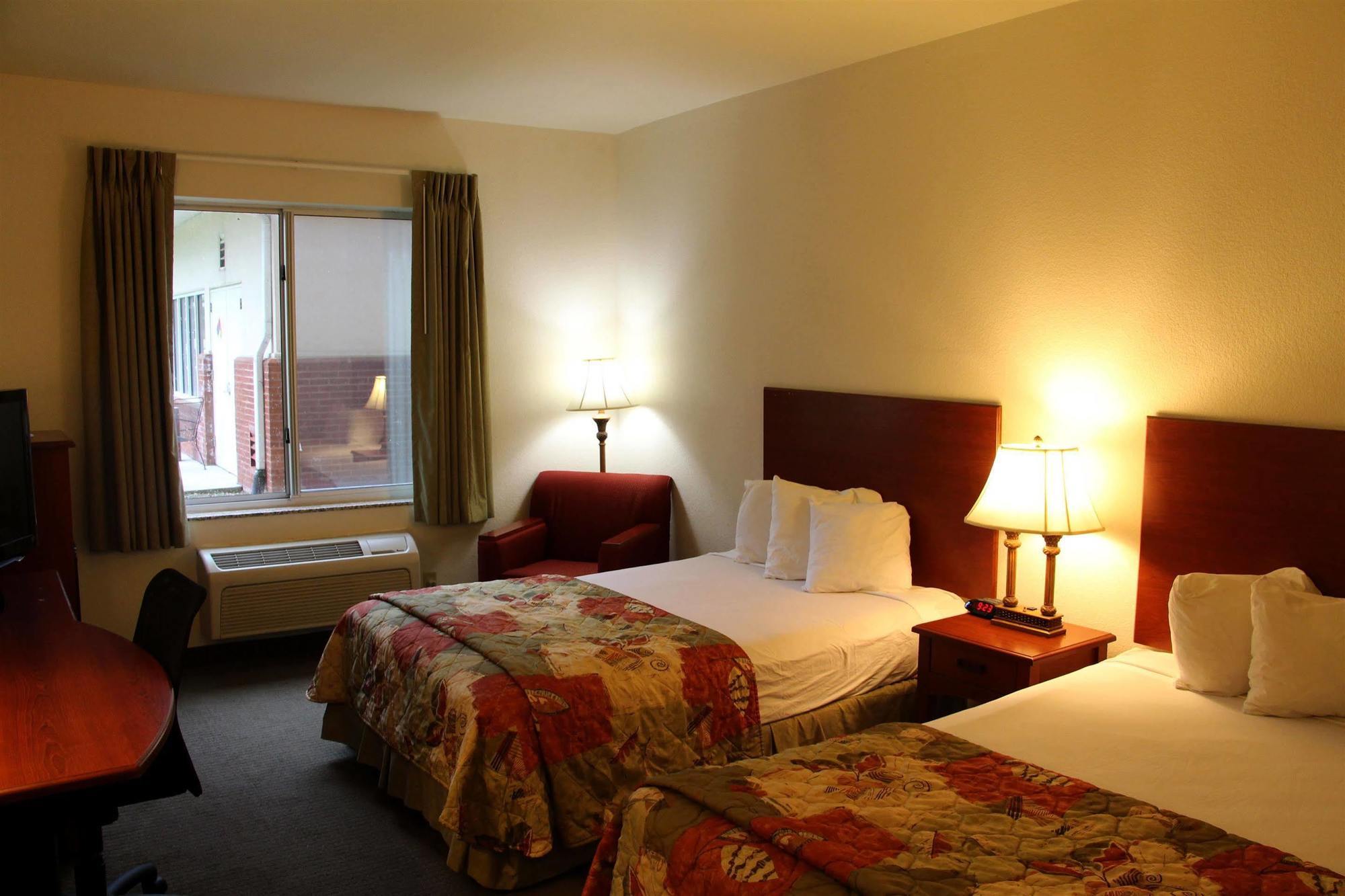 Sleep Inn & Suites Newport News Exterior photo