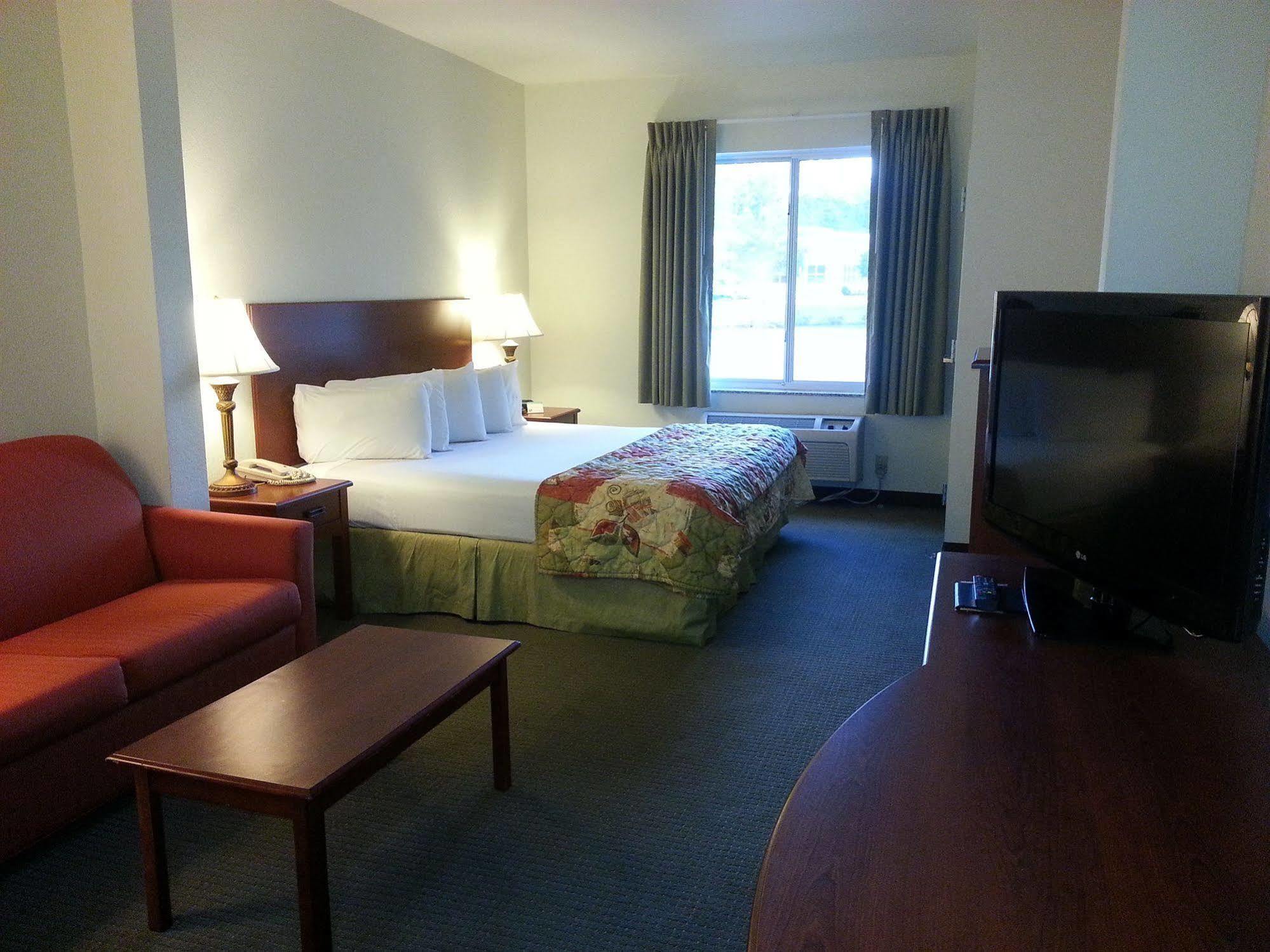Sleep Inn & Suites Newport News Exterior photo