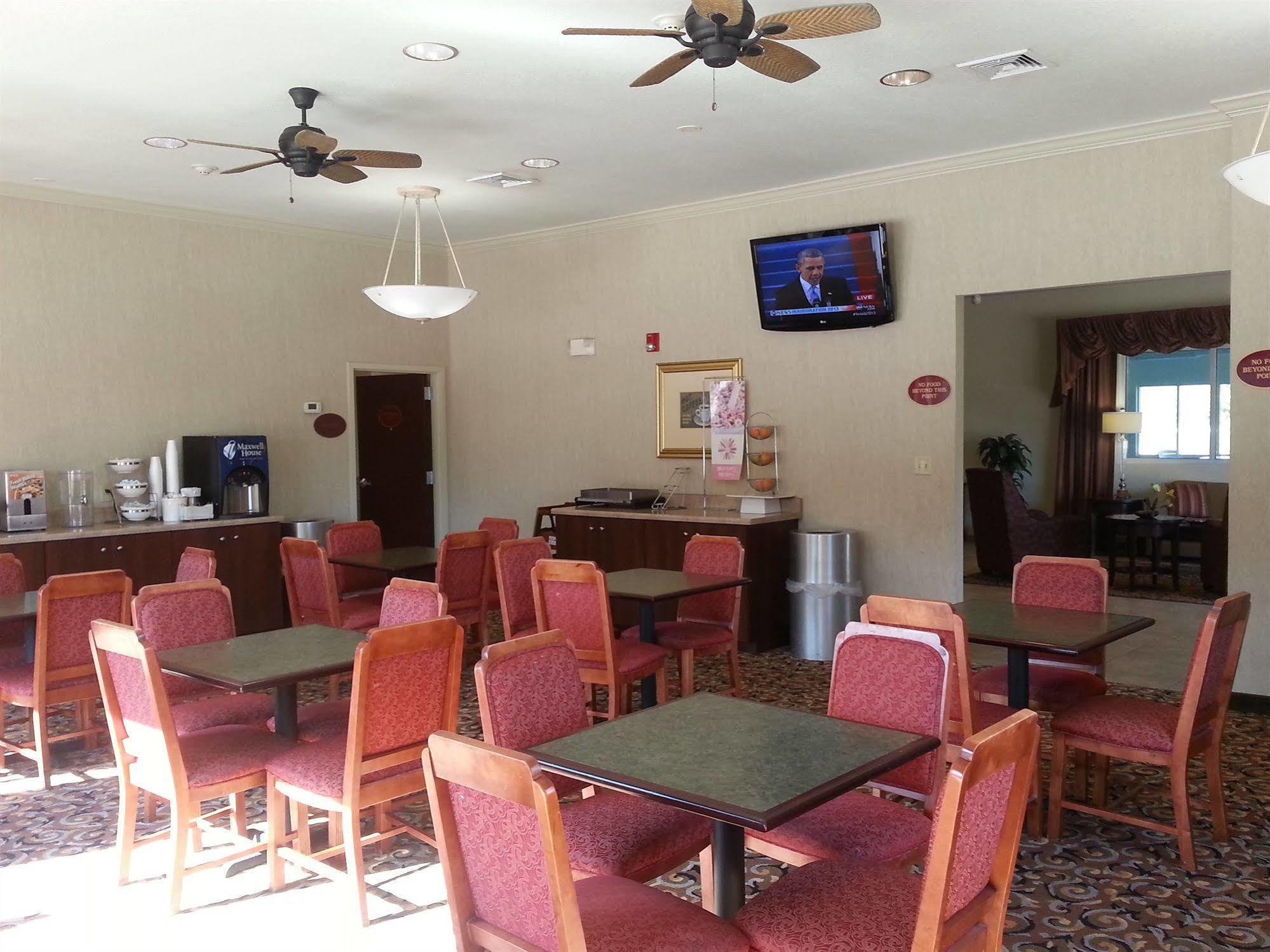 Sleep Inn & Suites Newport News Exterior photo